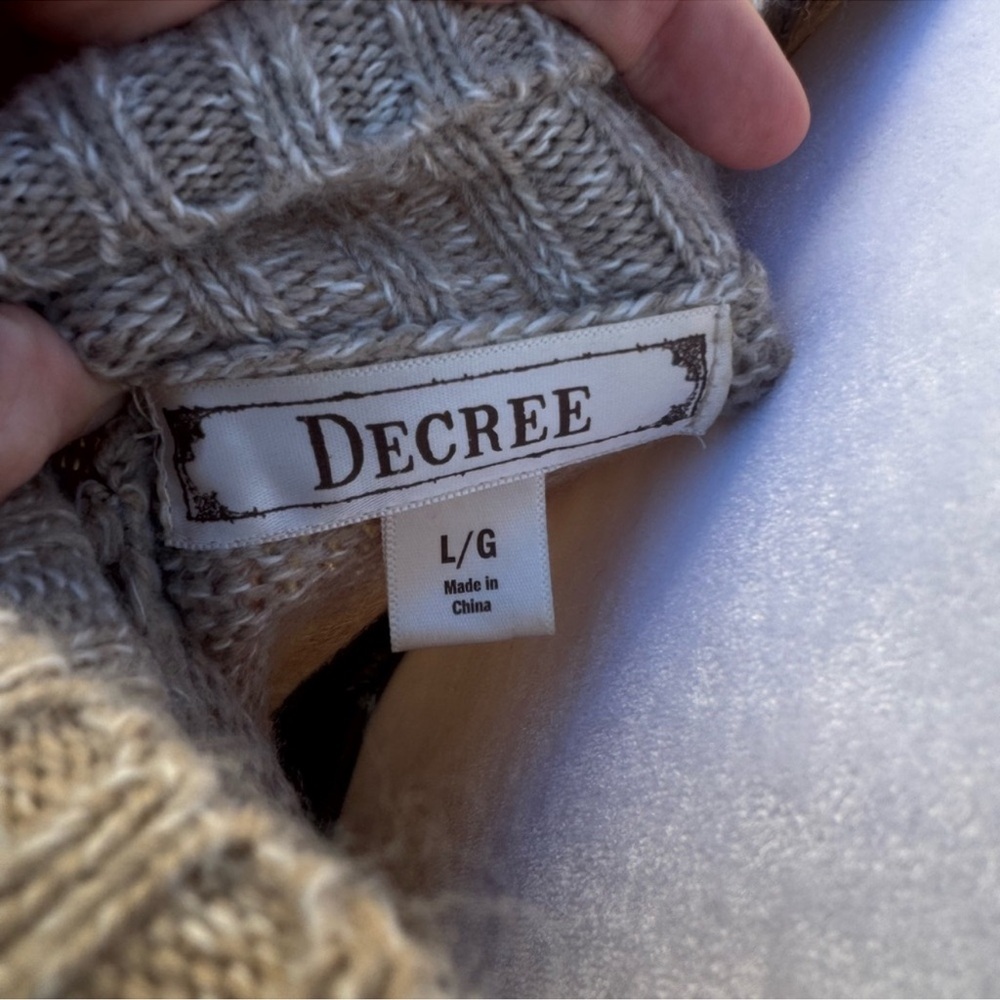 Decree Cream Knit Sweater - Picture 2 of 4